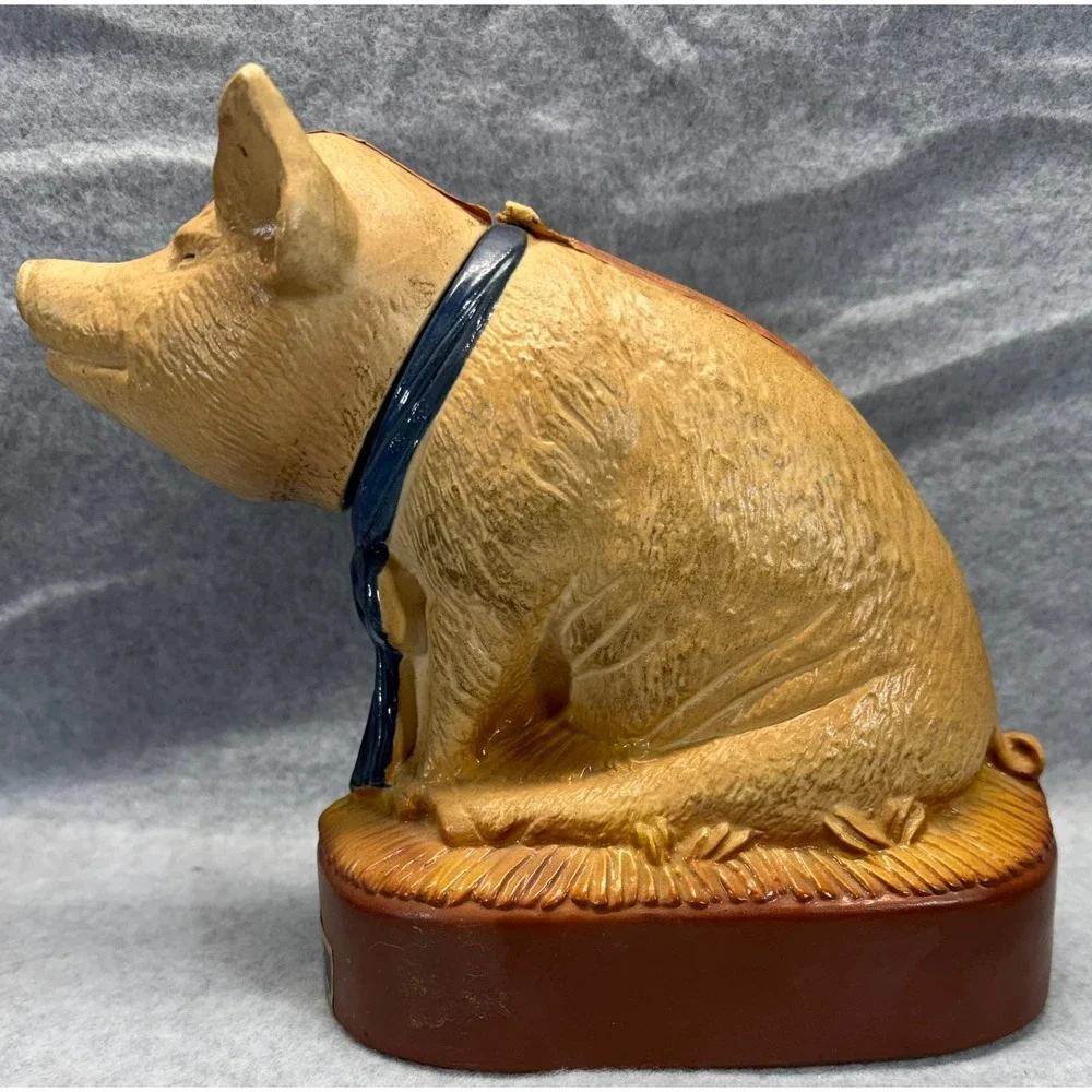 Vintage Daviess County The Iowa Hog Bourbon Whiskey Decanter Pig Collectible